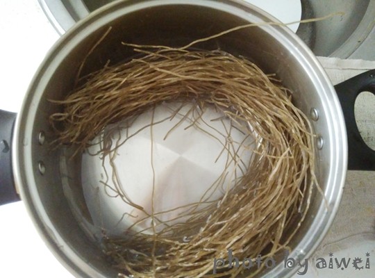 肉沫酸豆角粉条步骤3