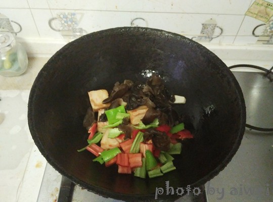 孜然鱼豆腐步骤6