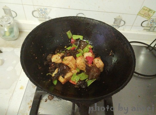 孜然鱼豆腐步骤8