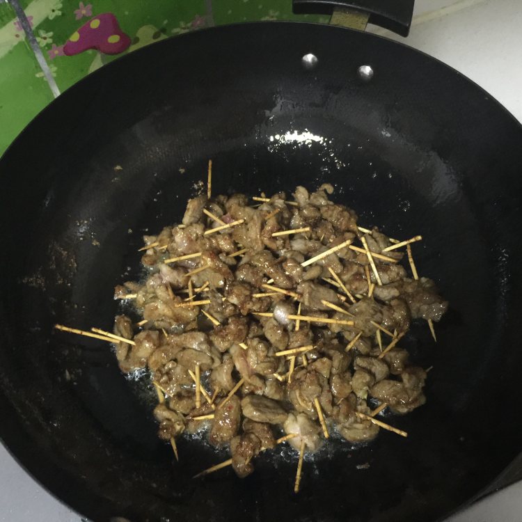 麻辣牙签肉步骤7