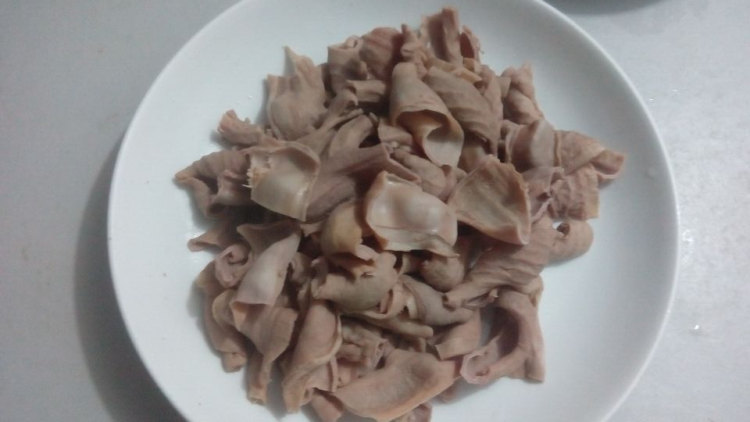洋葱辣炒小肠步骤3