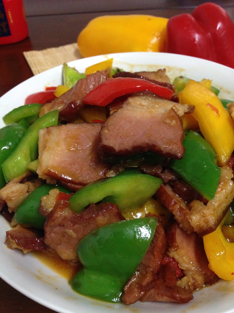 青椒炒腊肉步骤7