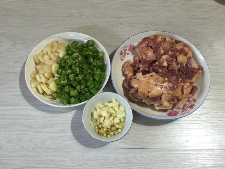 小煎子姜鸭步骤1