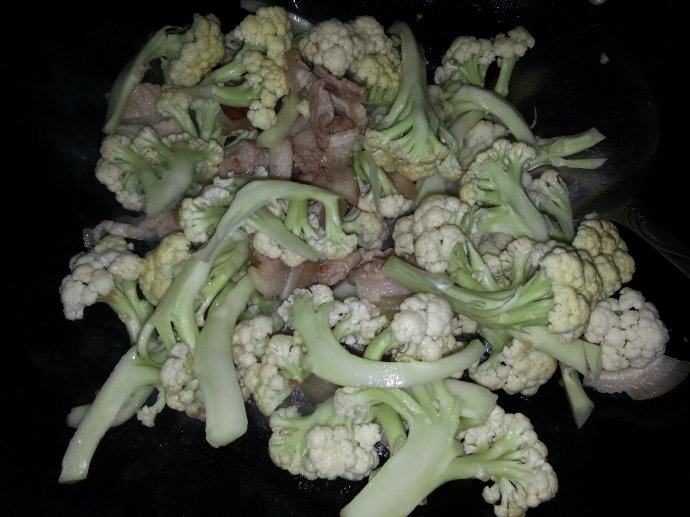 干锅花椰菜步骤5