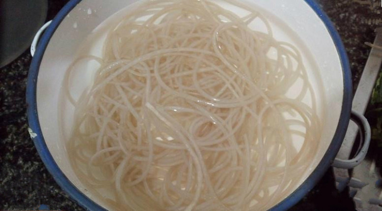 正宗重庆酸辣粉步骤1