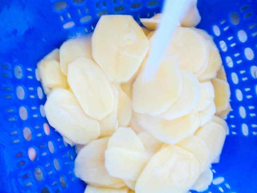 干锅鸡翅焖土豆步骤6