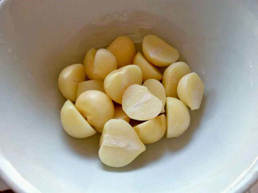 酸菜肘子步骤3