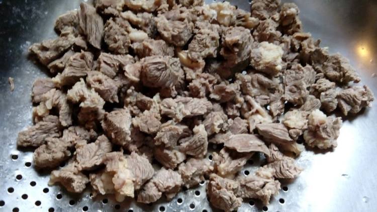 白萝卜烧牛肉步骤3