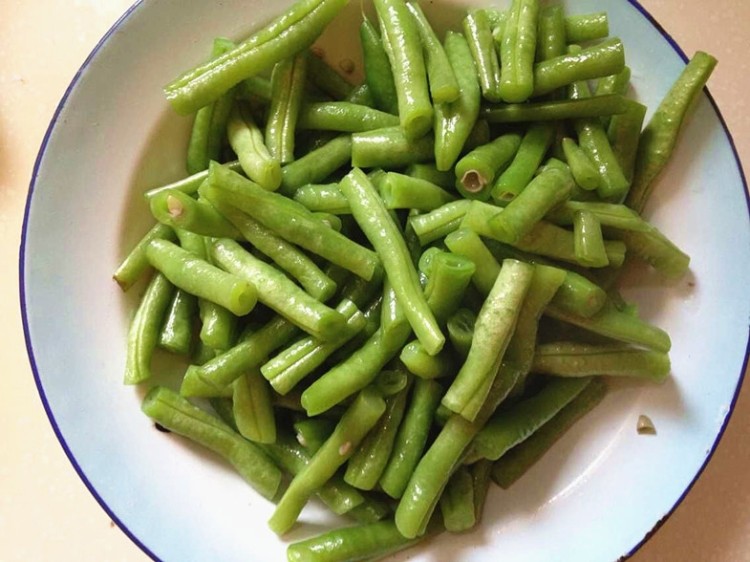 茄子烧豆角步骤4
