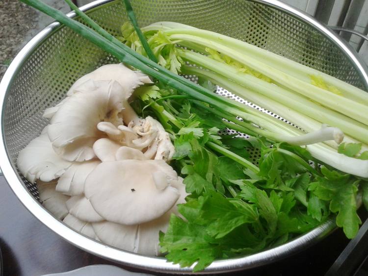 【手工美食】水煮肉片步骤1