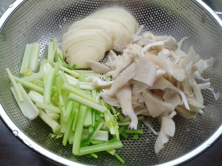 【手工美食】水煮肉片步骤4