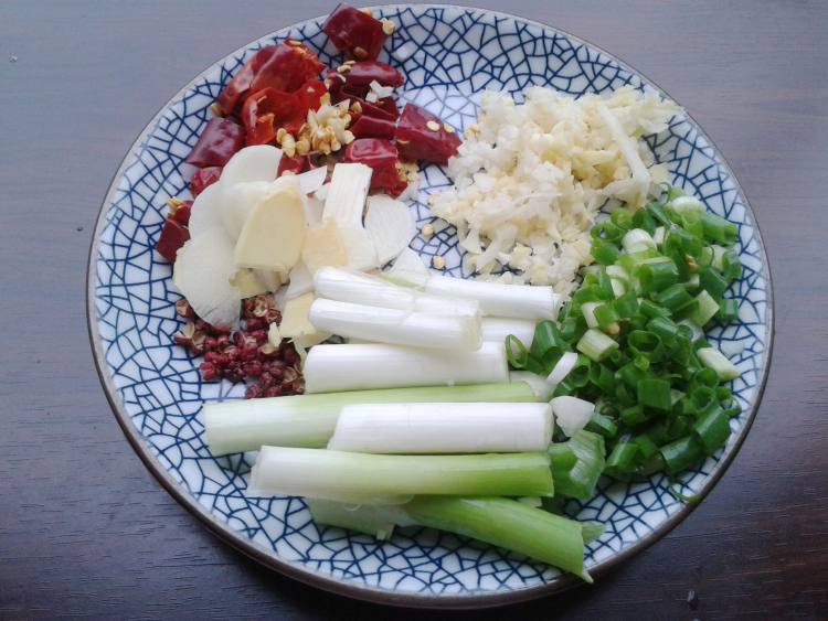 【手工美食】水煮肉片步骤7