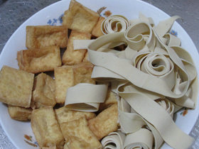 砂锅麻辣烫步骤3