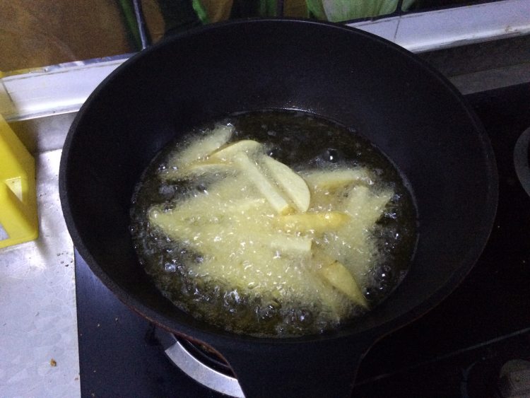 蒜薹土豆小炒肉步骤3
