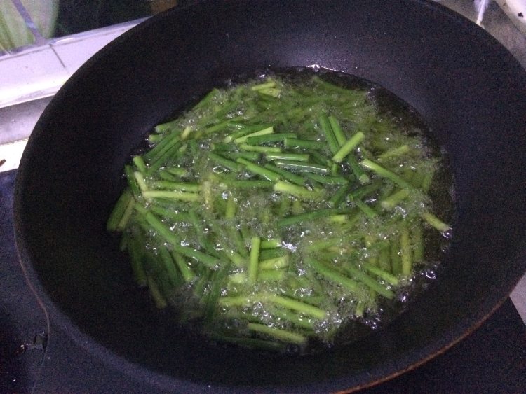 蒜薹土豆小炒肉步骤7