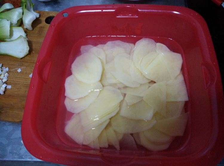 干锅土豆片步骤1