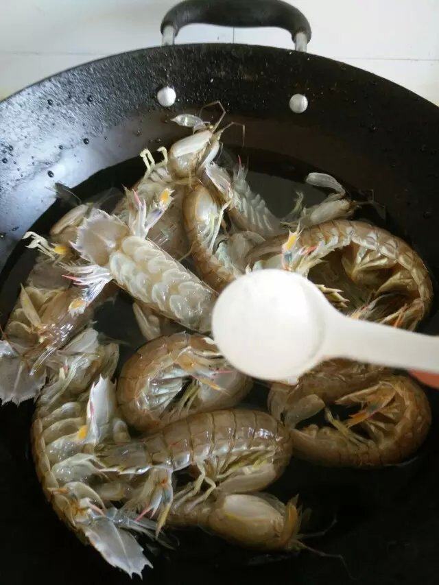 川味爬虾步骤3