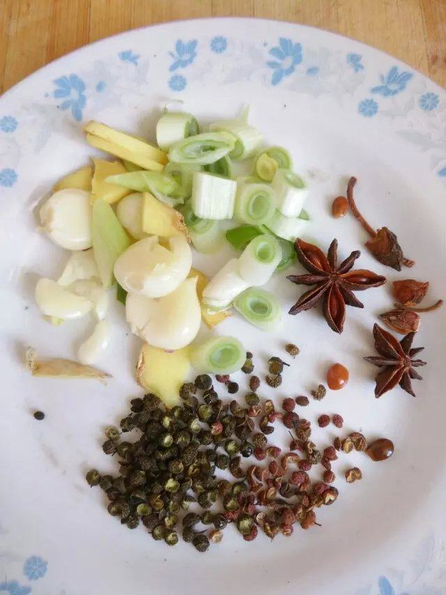 川味爬虾步骤5