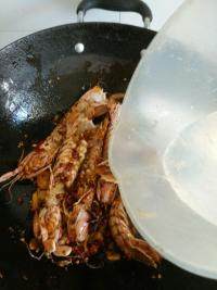 川味爬虾步骤15