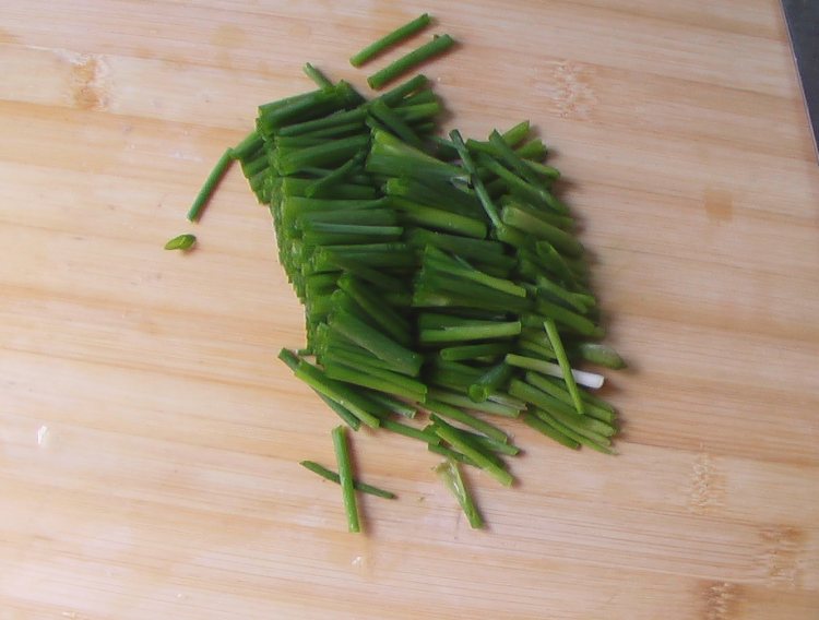 木耳炒腊肉步骤4