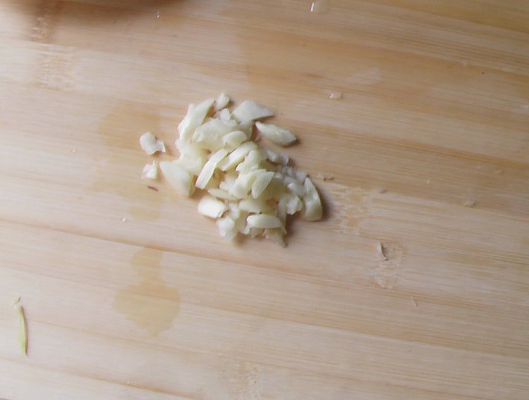 木耳炒腊肉步骤6