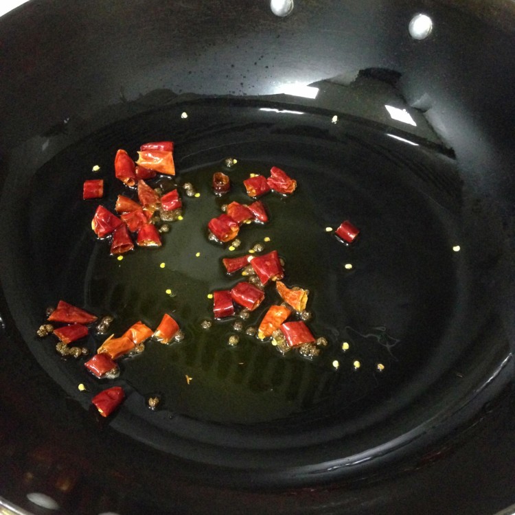 酸菜肉片步骤7