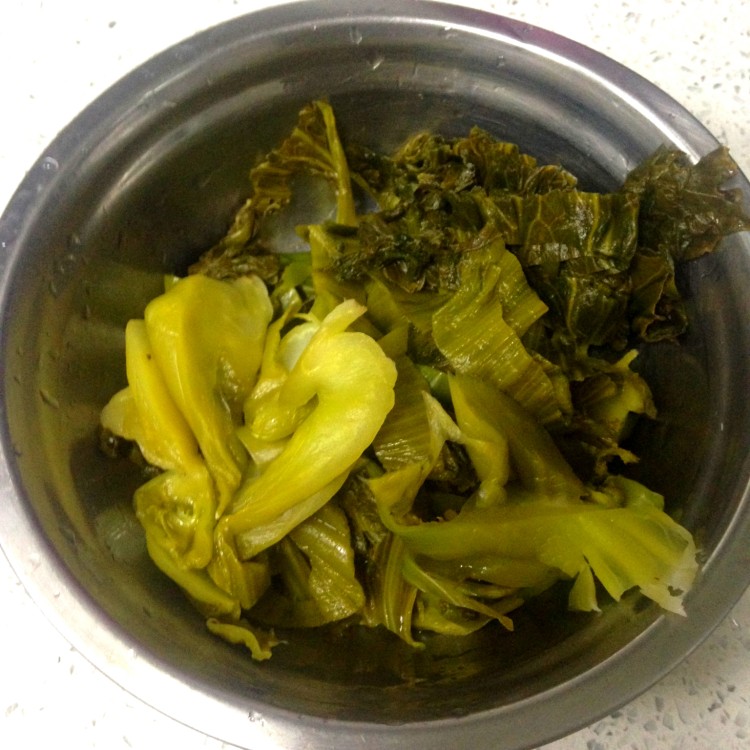 酸菜肉片步骤4