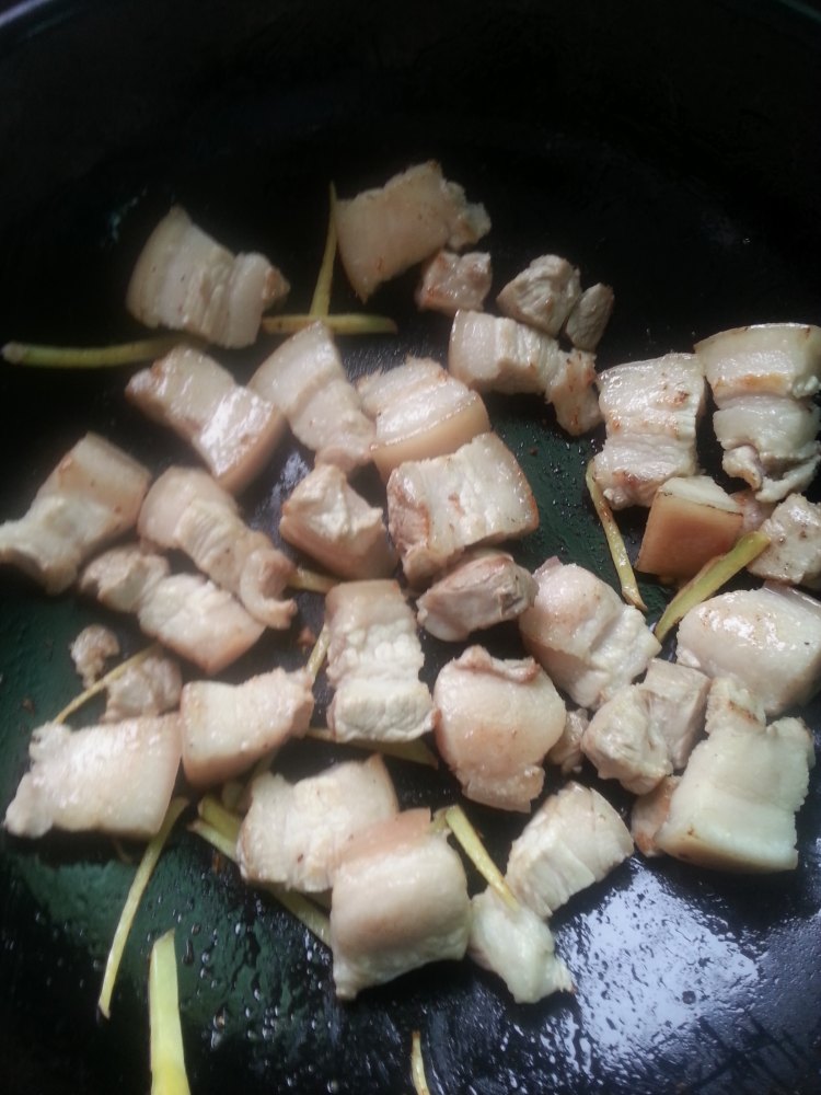 豆角干红烧肉步骤5