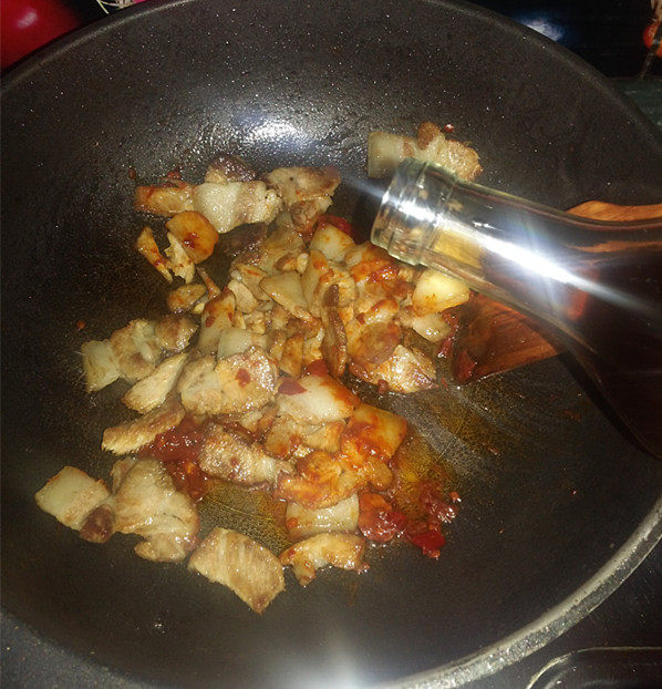 蒜苗回锅肉步骤11