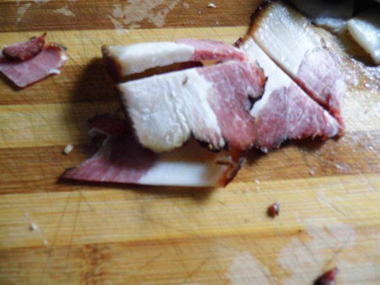 腊肉煸年糕步骤2