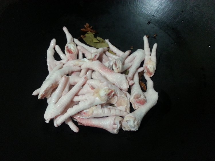 自制泡椒凤爪步骤2