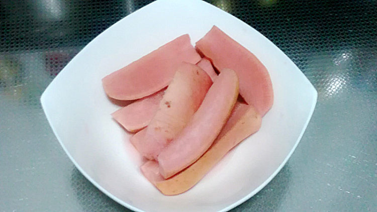 泡萝卜鸡丝步骤1