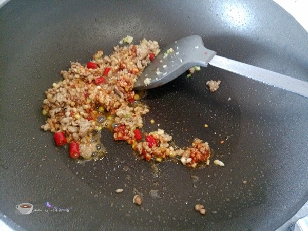肉末干煸豆角步骤8