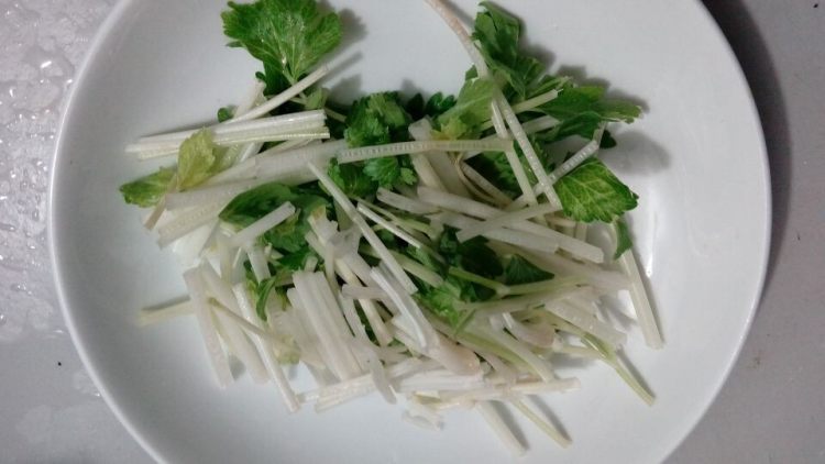 农家炒藕丁步骤2