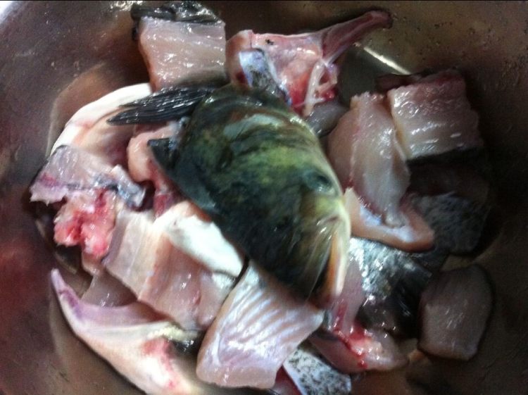 酸辣白菜鱼步骤2