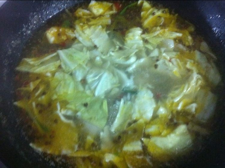 酸辣白菜鱼步骤12