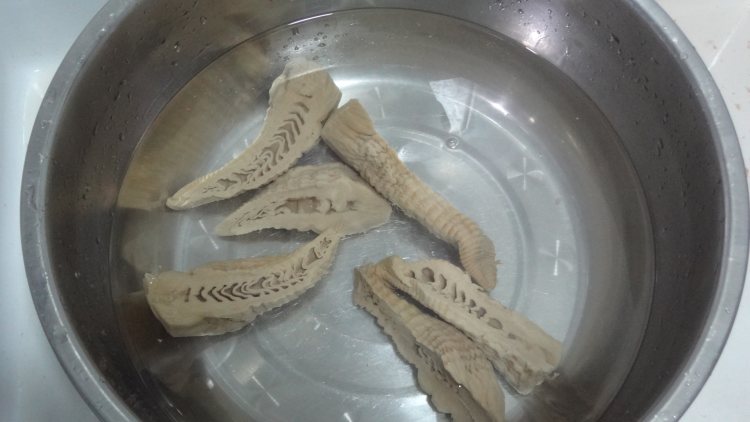 笋干烧排骨步骤1
