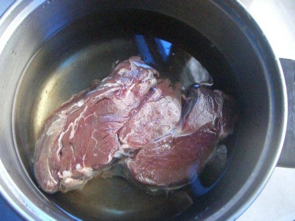 灯影牛肉丝步骤1