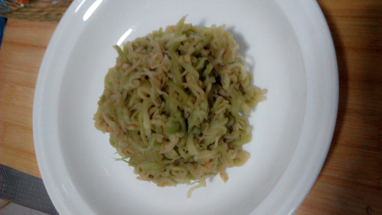 芥末生椒拌茄丝步骤8
