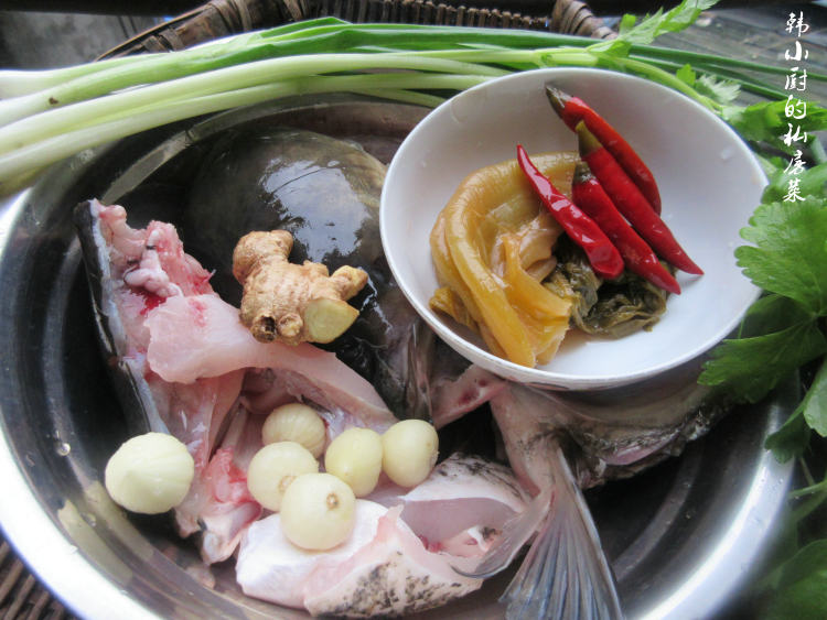 川味家常泡菜鱼步骤1