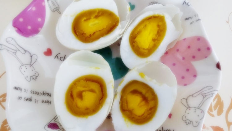 蒜香咸鸭蛋步骤12