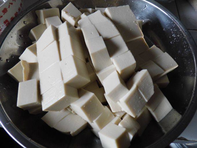 榨菜烧麻婆豆腐步骤2