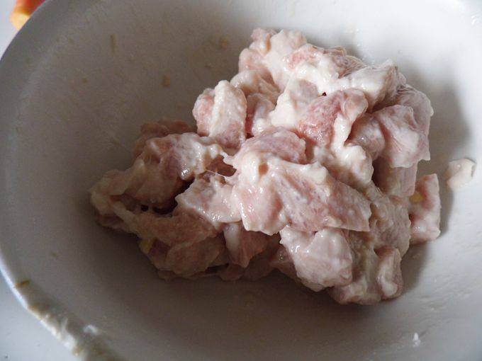 三蔬小炒肉丁步骤2