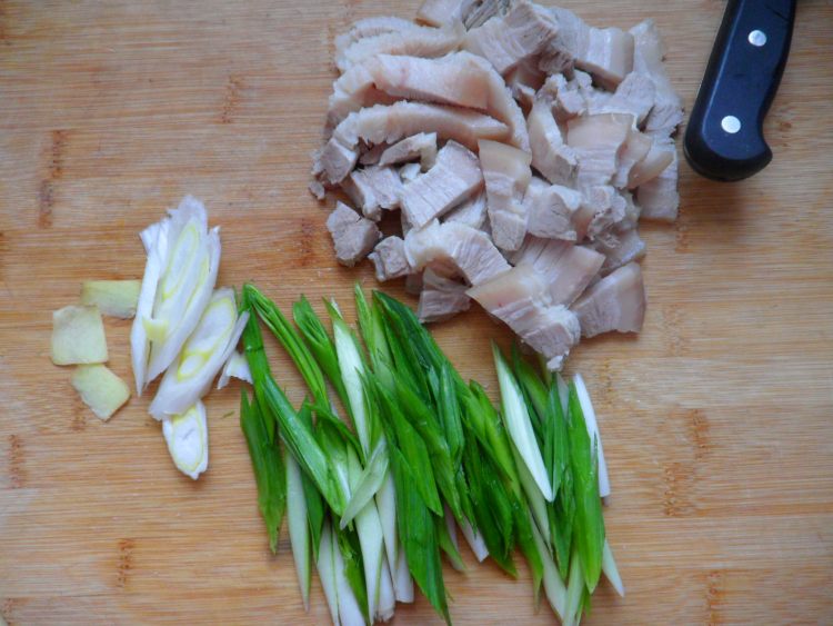 年糕回锅肉步骤3