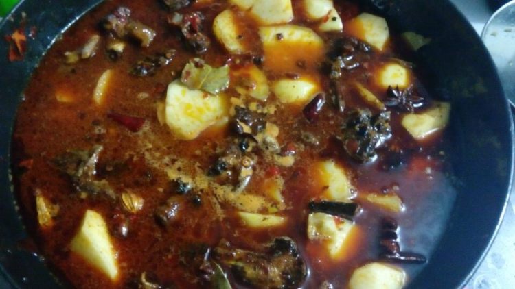 土豆烧排骨步骤8