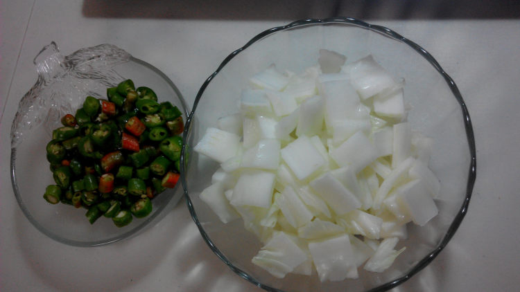 白菜梆子烩豆腐步骤2