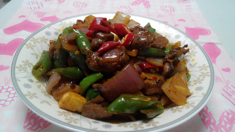 洋葱青椒孜然牛肉步骤8