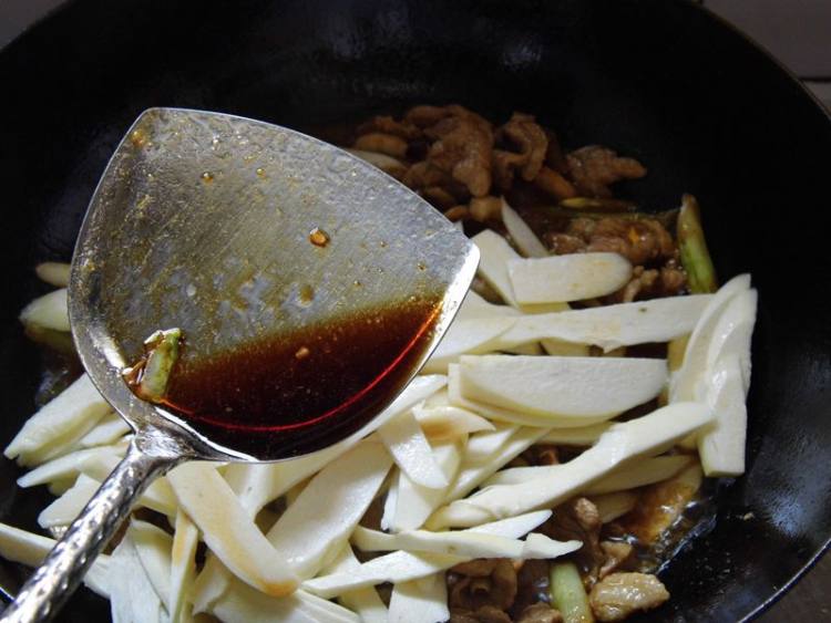 野山椒炒鸭肉步骤8