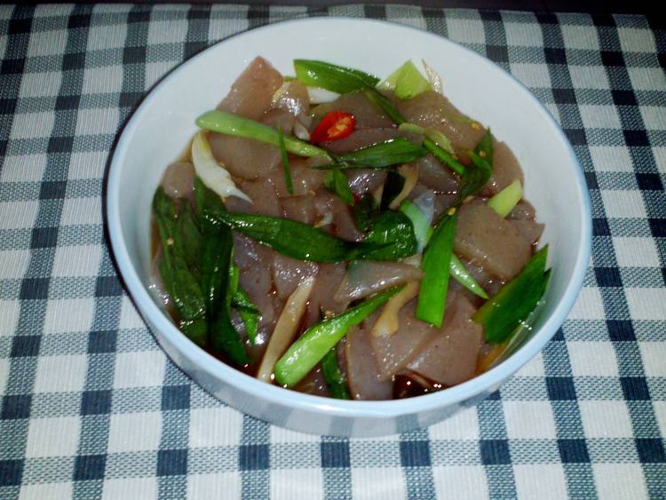 蒜苗炒魔芋步骤9