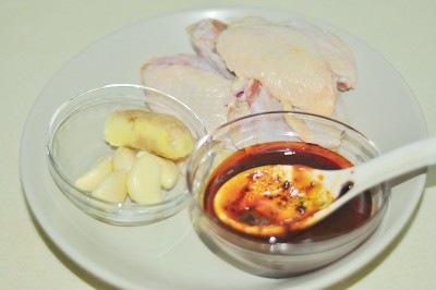 川味烧鸡翅步骤1